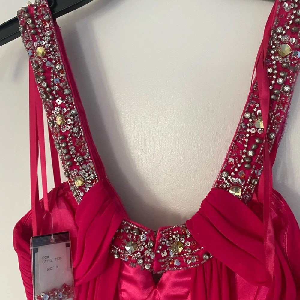 NWT Faviana Fuchsia Backless Gown - Picture 10 of 10